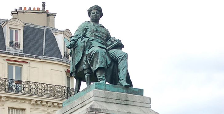 Доре. Памятник Александру Дюма-отцу, 1882. Париж