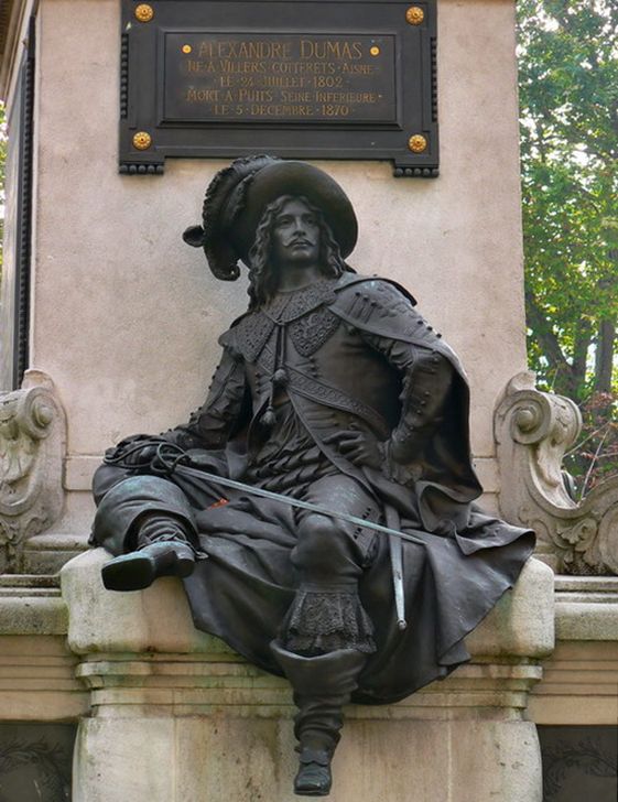 Доре. Фигура Д’Артаньяна на постаменте памятника Александру Дюма-отцу, 1882. Париж