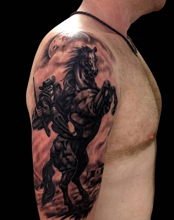 Татуировка черного коня