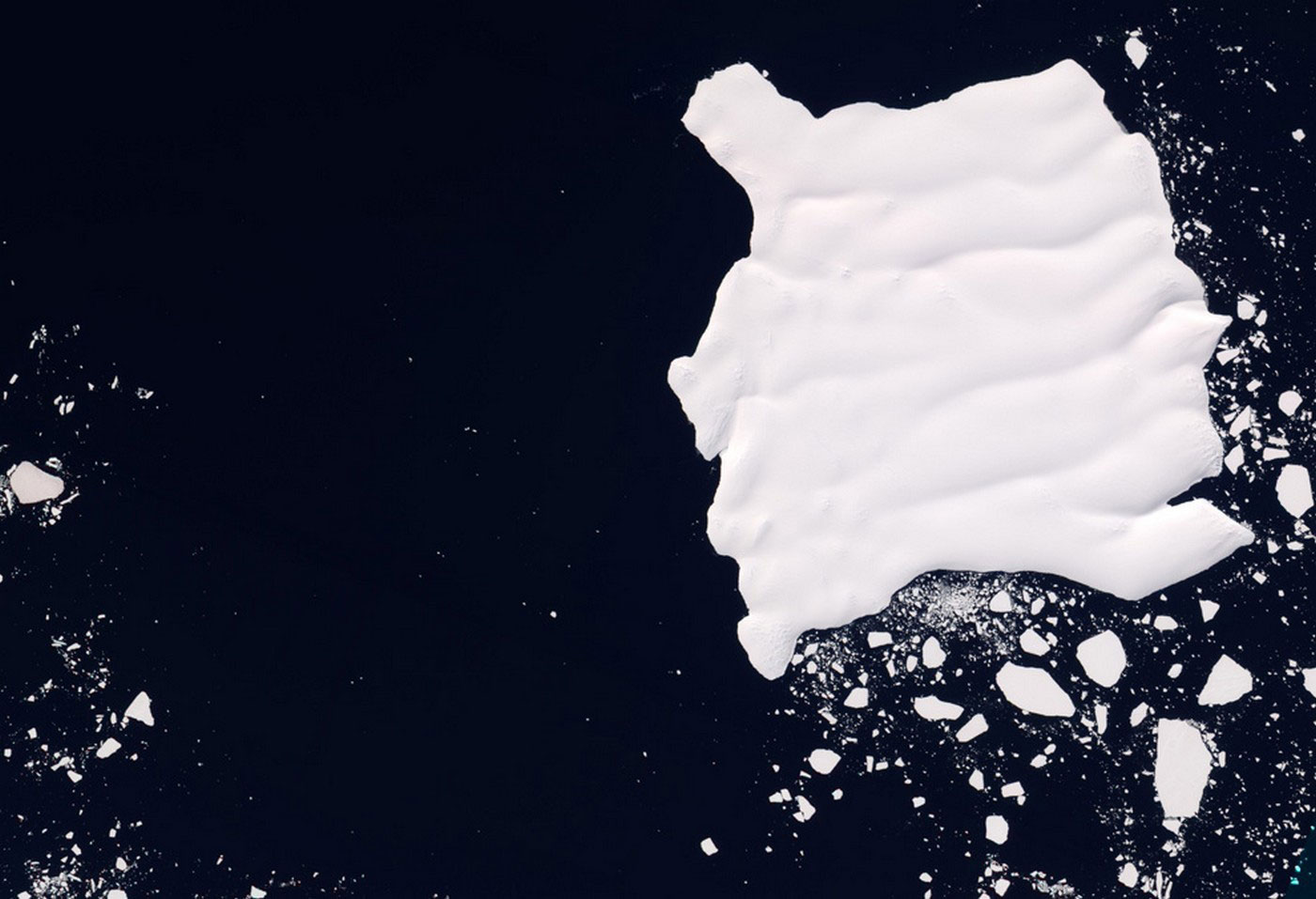 Ледник у берегов Восточной Антарктики