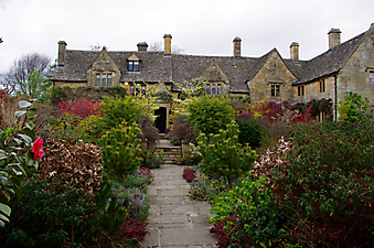 Английский зеленый дворик (Код изображения: 14079)