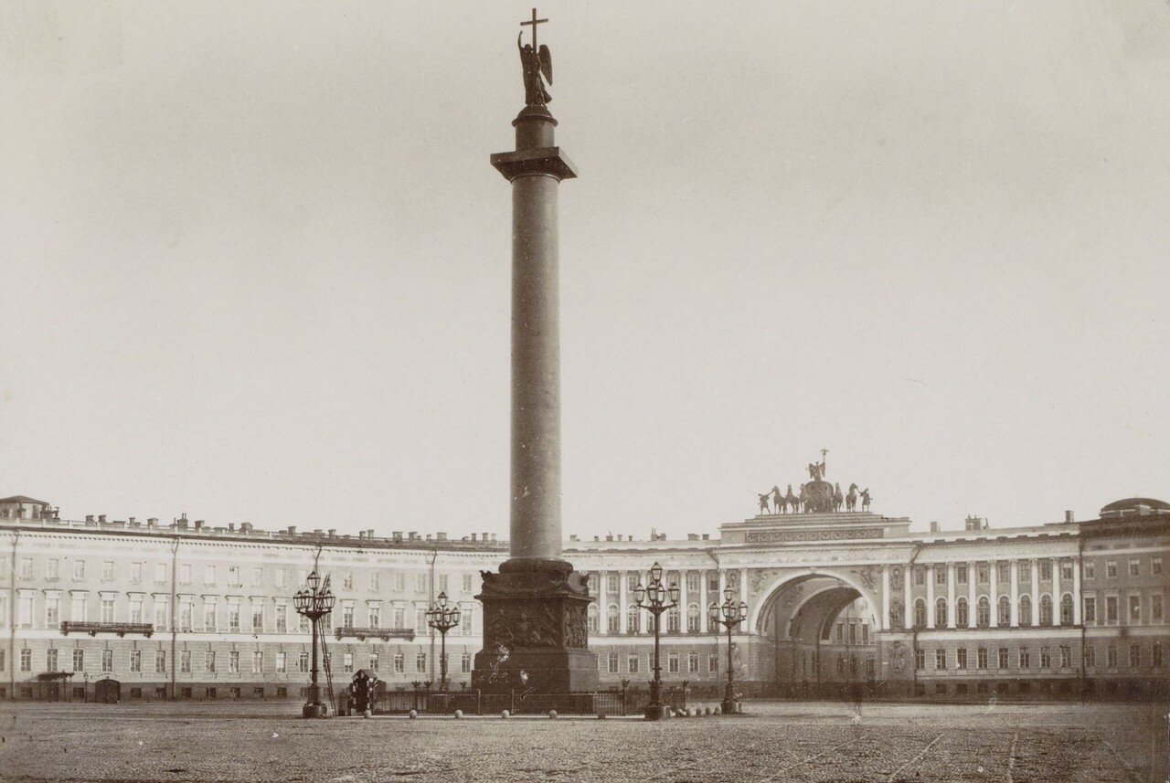 Александровская колонна и здание Генерального штаба