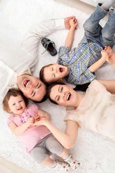 Макро счастливая семья — стоковое фото