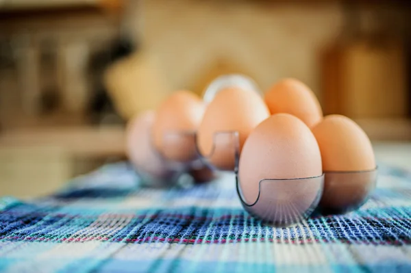 Желтый куриные яйца — стоковое фото