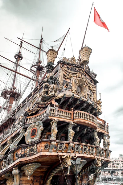 Galeone Нептуна корабль, туристической достопримечательностью в Генуе — стоковое фото