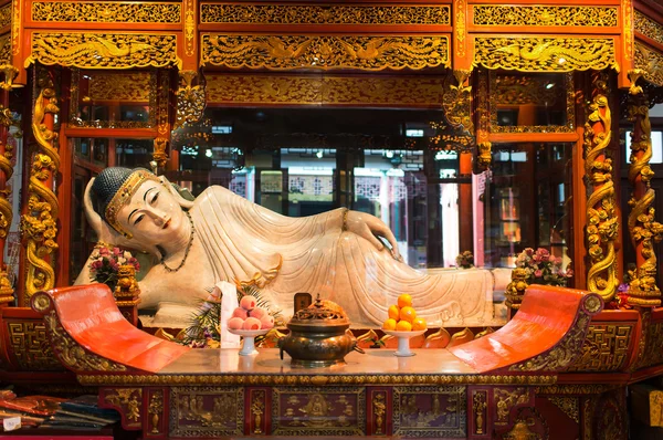 Лежащая статуя Нефритового Будды Храм Шанхай Китай — стоковое фото