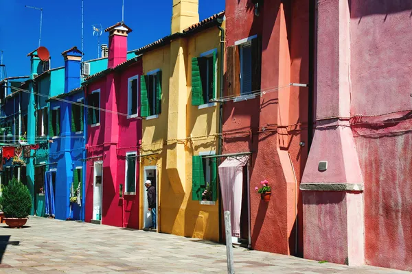 Разноцветные дома на Бурано — стоковое фото