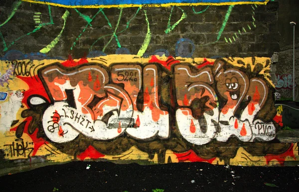 Граффити стены на автостоянке — стоковое фото