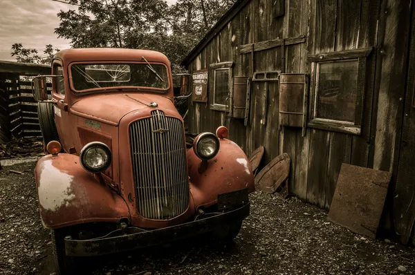Джером Аризона город-призрак красный грузовик — стоковое фото