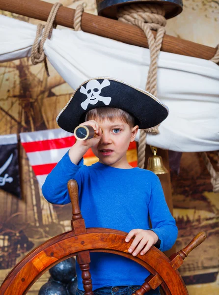 Пират мальчика — стоковое фото