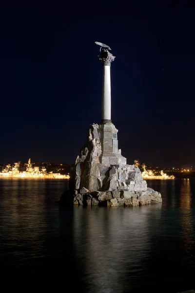 Памятник затопленным кораблям — стоковое фото