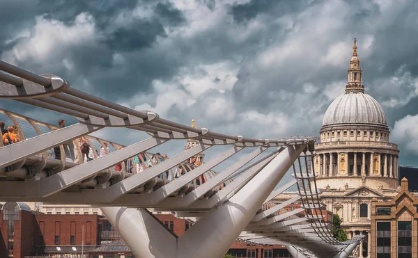 Лондон Мост Тысячелетия Официально Известный Footbridge Тысячелетия Лондон Стальной Подвесной — стоковое фото