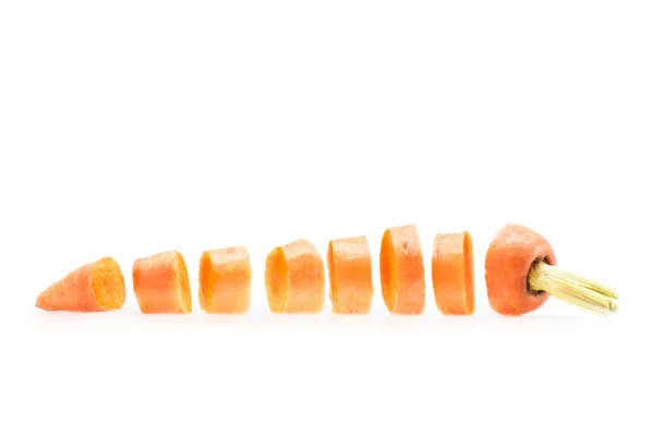 Ломтики Раннеспелая морковь свежая — стоковое фото