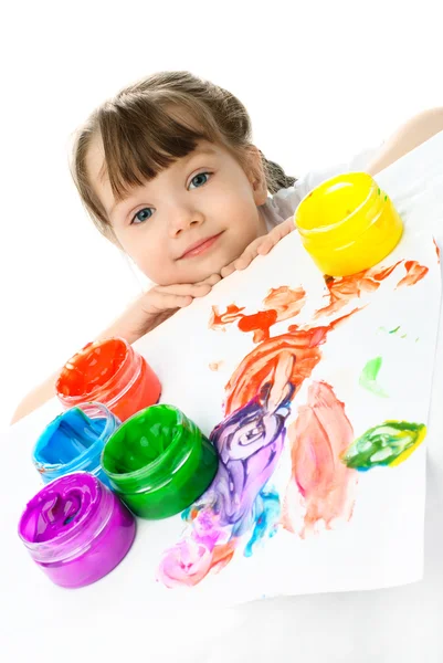 Маленькая девочка, картина с Краски пальчиковые — стоковое фото