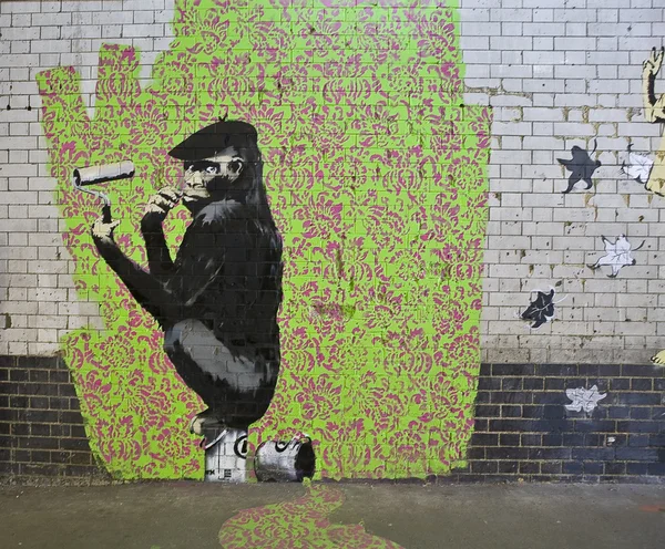 Известный граффити Бэнкси — стоковое фото