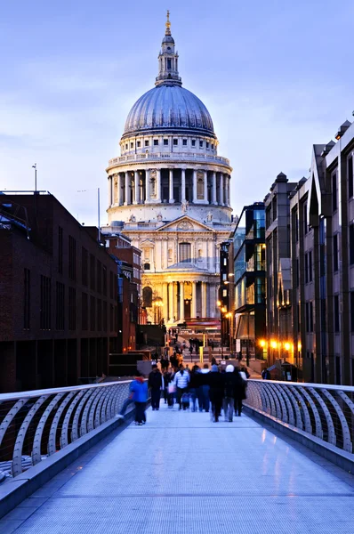 Лондонский Собор Святого Павла в сумерках — стоковое фото