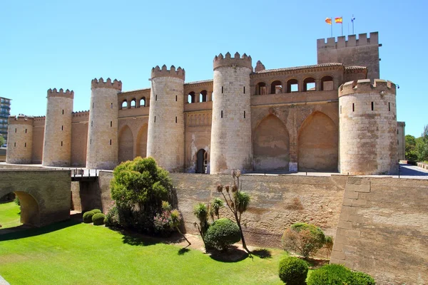 Aljaferia дворец замок Арагон Сарагоса Испания — стоковое фото