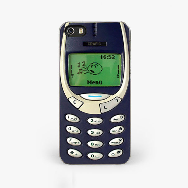 8. "Старый телефон Nokia" смартфон, чехол