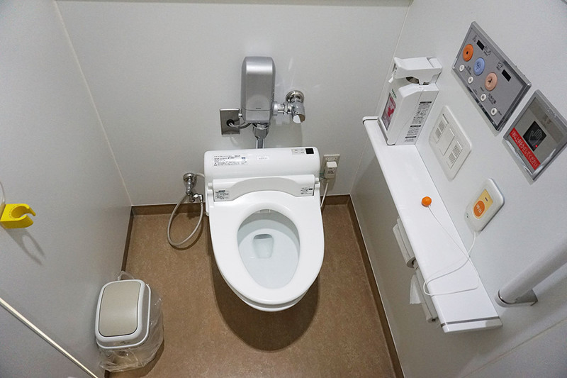 Японские туалеты настолько напичканы электроникой, что порой выбраться из них очень проблематично гаджеты, мысли, прикол, спокойствие, туалет, юмор