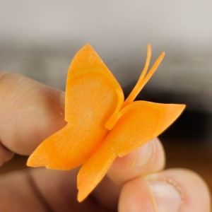 бабочка из моркови своими руками