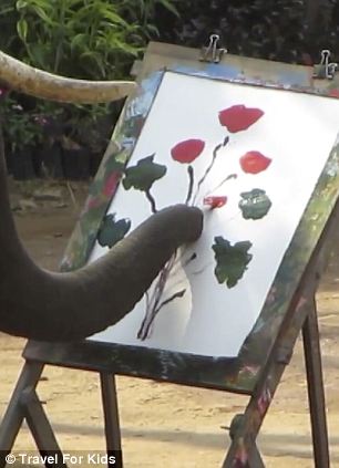 Могучий умение: Азиатский слон является одним из стада могучие звери кто коротать свои дни живопись натюрморты 