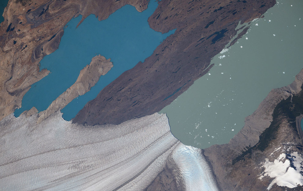 Ледники недалеко от границы Аргентины и Чили