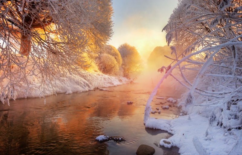 zima-rassvet-na-reke-sankt-piterburg