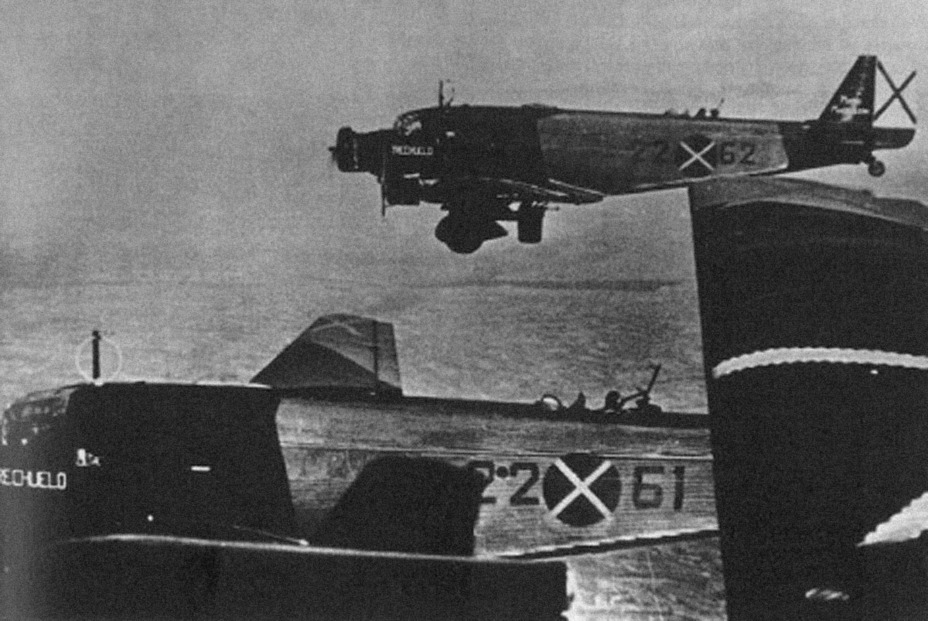 ​"Юнкерсы" Ju.52 легиона "Кондор" - Бомбардировка Герники | Военно-исторический портал Warspot.ru