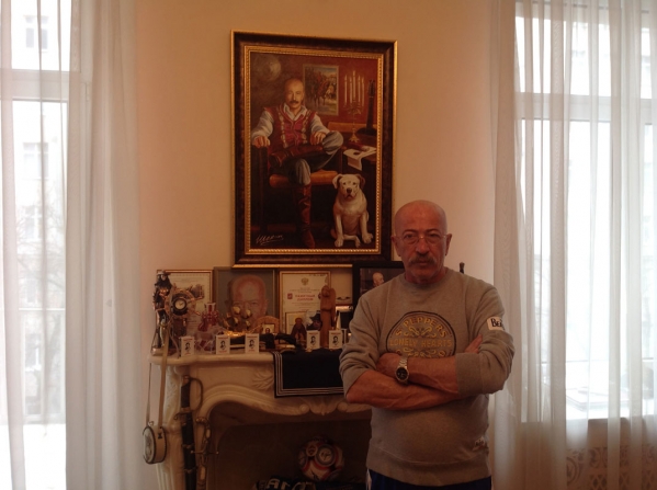 Подарок А. Розенбауму на 60 лет от радио Шансон - картина Артфото.