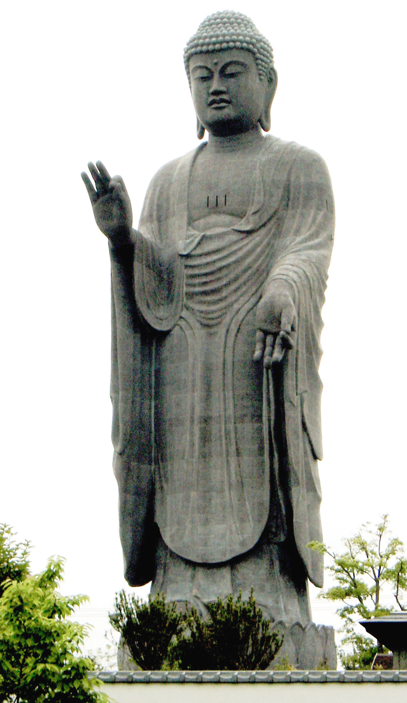 Гигантская статуя Будды Амиды (Амитабхи) в Усику, префектура Ибараки
