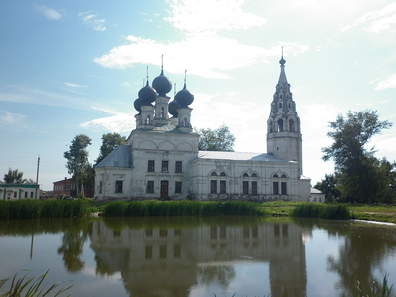 Церковь_в_селе_Сусанино_в_Костромской_области