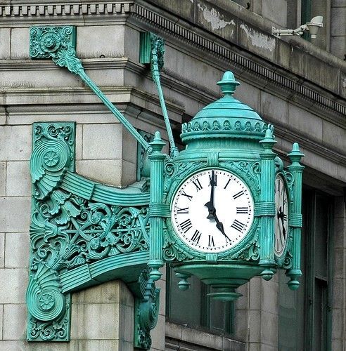 My favorite clock in the world! The Marshal Field's (now Macy's - boo!) clock in Chicago. | Ocean Blue COTM