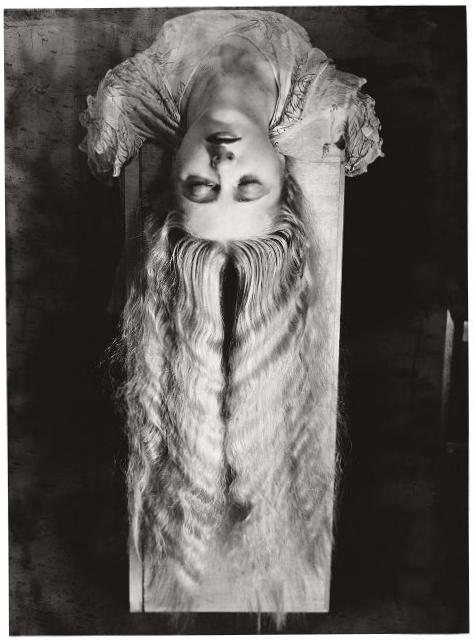 Женщина с длинными волосами - Ман Рэй (1929)