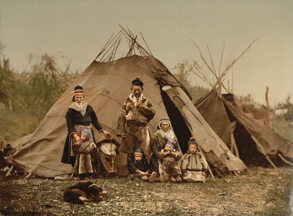 11. Норвежские жители Арктики в летний период. (1900 год).