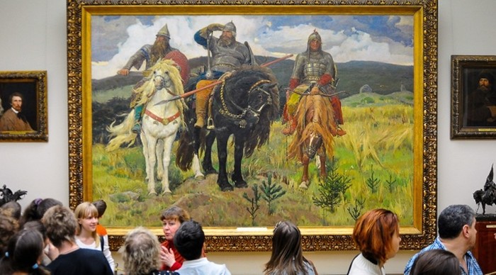 Где находятся картины известных художников?