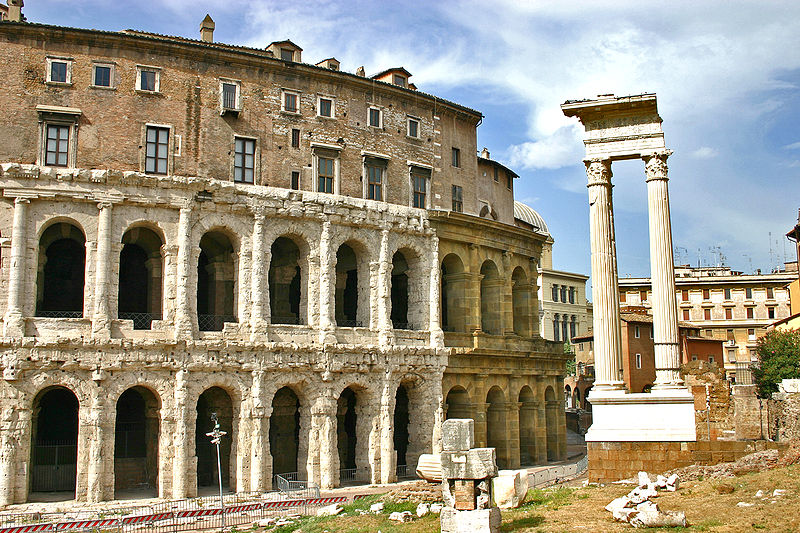 800px-Roma-teatro_di_marcello