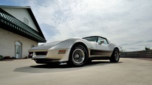 Превью обои chevrolet, corvette, 1982, серебристый, вид сбоку