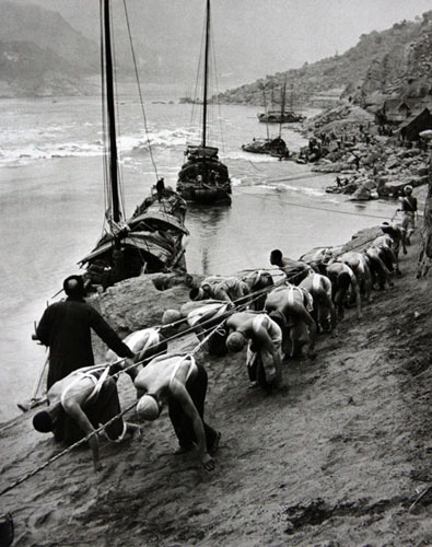Бурлаки на Янцзы. Китай. Послевоенное (1946-50).jpg