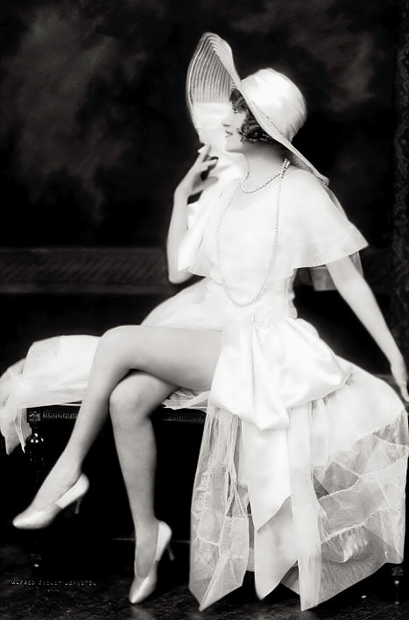 Ruth Etting - Ziegfeld - 1929 - By Alfred Cheney Johnston.