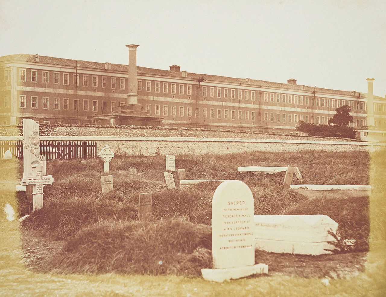 Кладбище Хайдарпаша возле больничного комплекса Скутари в Константинополе