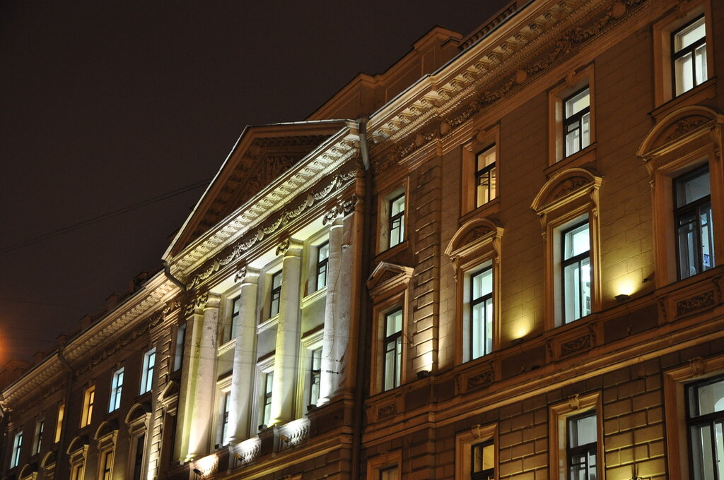 Фото вечернего Санкт-Петербурга, Театральная площадь