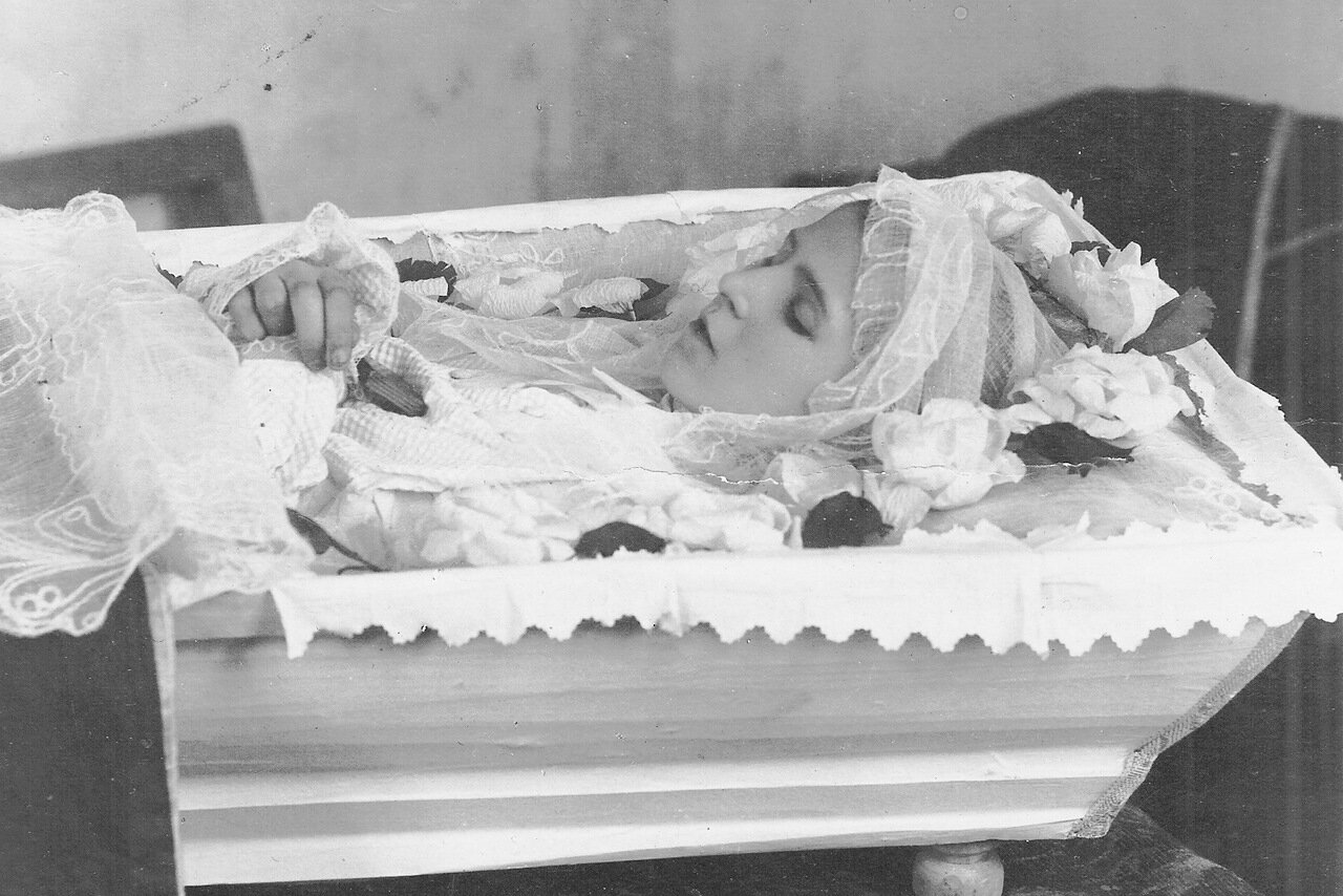 Летова Александра умерла 18 марта 1920 года