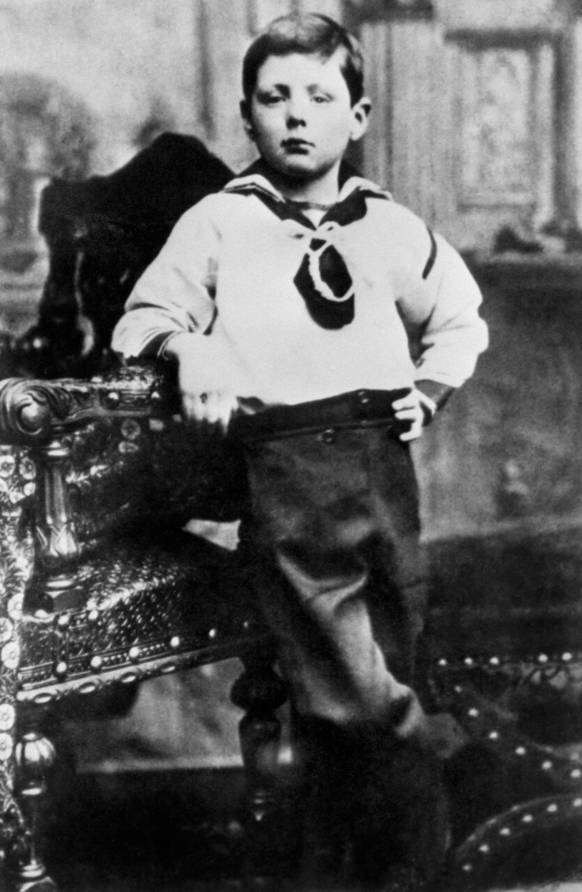 1881. Черчилль в костюмчике моряка в семилетнем возрасте