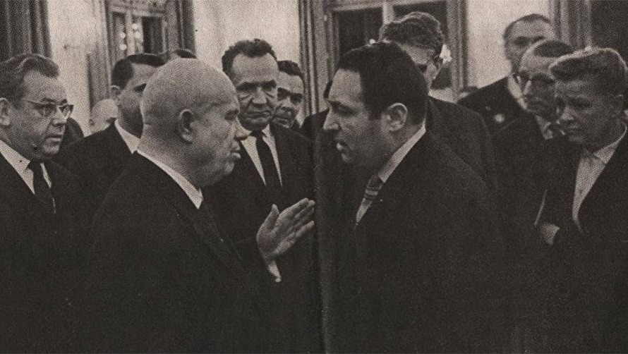 Никита Хрущев и Эрнст Неизвестный на выставке в Манеже, 1962 год