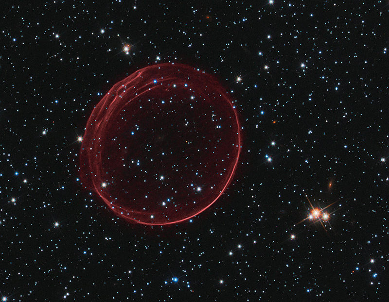 Hubble spots a celestial bauble