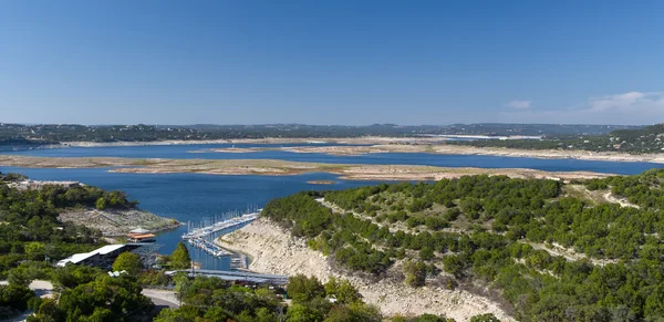 Панорама озера Тревис — стоковое фото