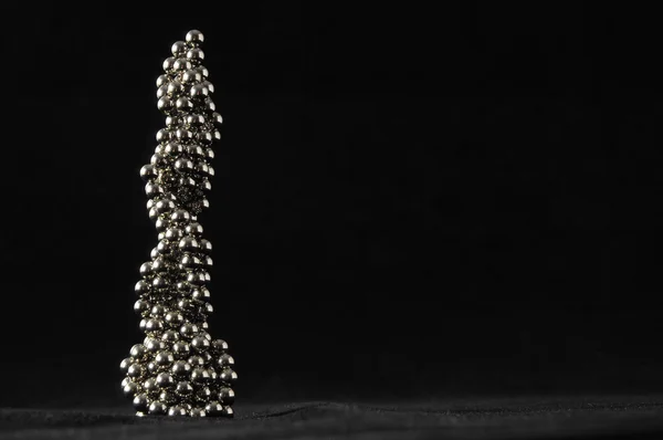 Круглый магнит-шар — стоковое фото