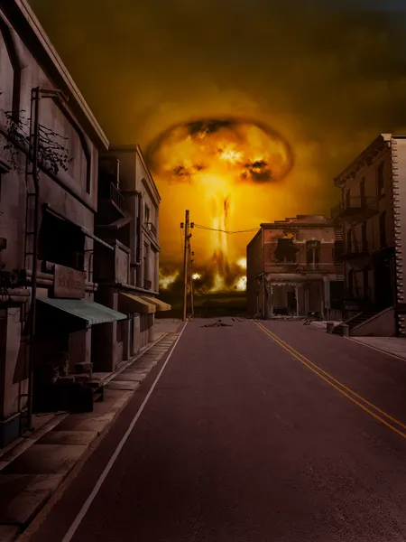 Ядерный взрыв вблизи города — стоковое фото