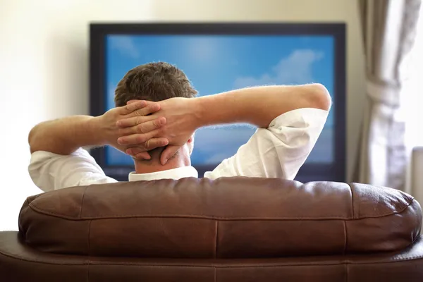 Просмотр ТВ — стоковое фото