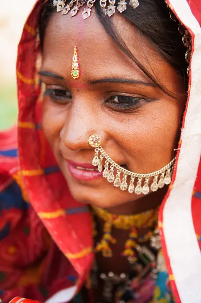 Молодая женщина традиционной индийской Лицензионные Стоковые Фото